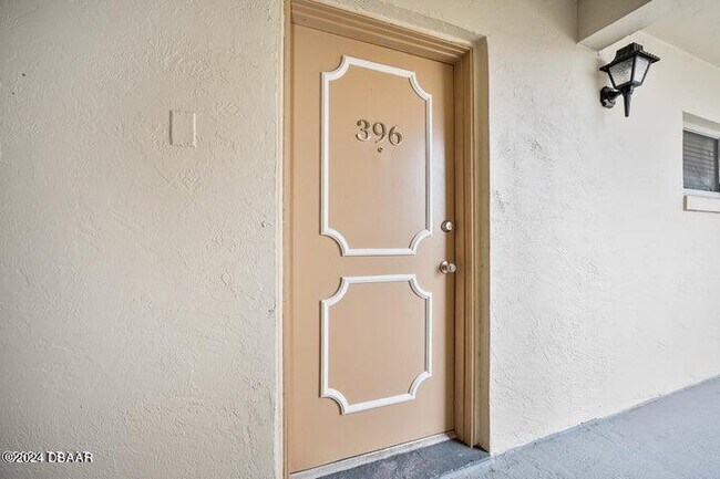 Photo - 2711 N Halifax Ave Unit 396