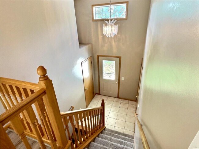 Photo - 6081 Bakken St