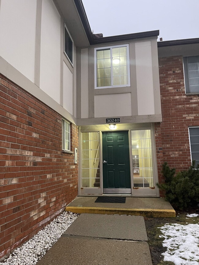 Photo - 30240 Southfield Rd Unit 261