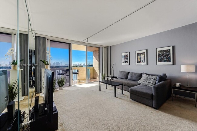 Photo - 800 West Ave Unit 919