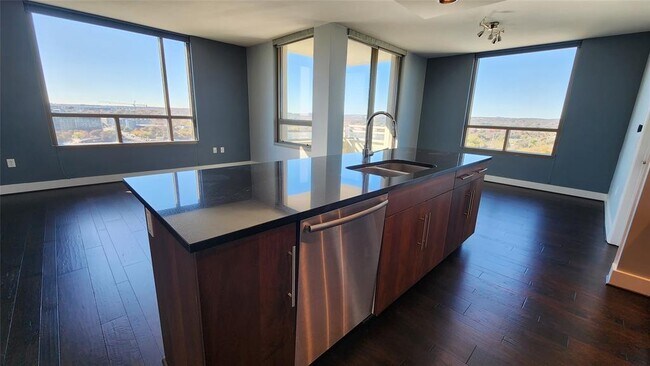 Photo - 300 Bowie St Unit 1305