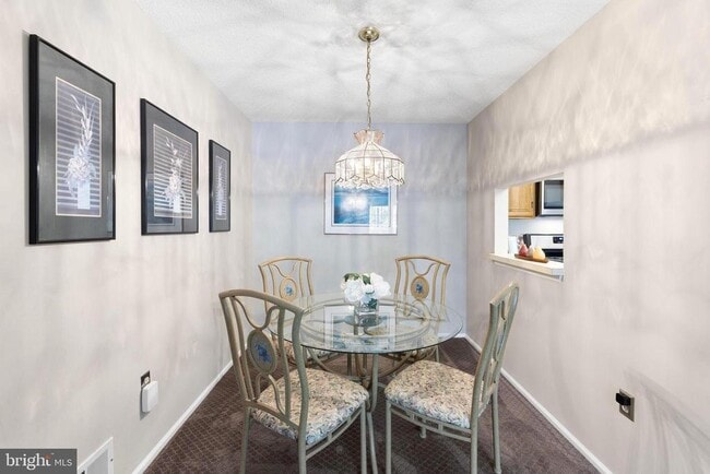 Photo - 14 Cheverny Ct