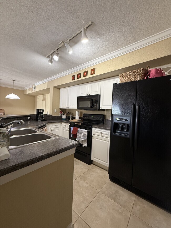 Photo - 800 Boardwalk Dr