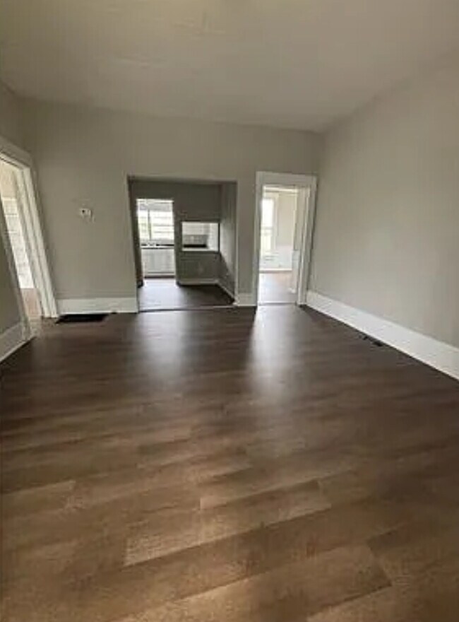 Photo - 2822 Avenue G