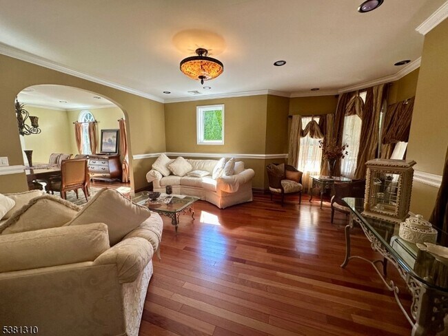 Photo - 38 Totowa Rd