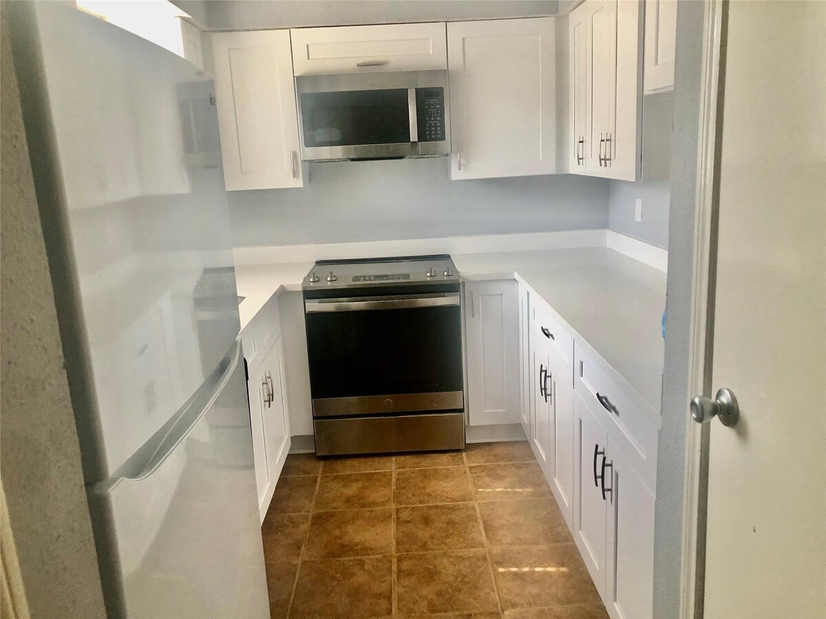 Photo - 3150 Walnut Bend Ln Unit 618