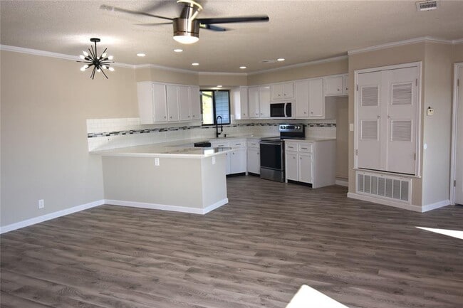 Photo - 609 Nomad Dr