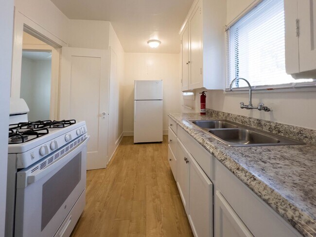 Photo - Relaxed Living in Desirable North Alhambra – Cozy 1BR Unit 803 B