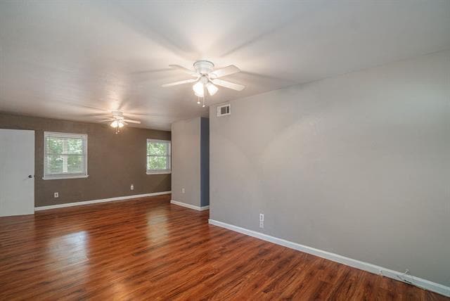 Photo - 1202 Crane Dr