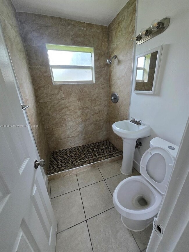 Photo - 1900 NW 31st St Unidad 3