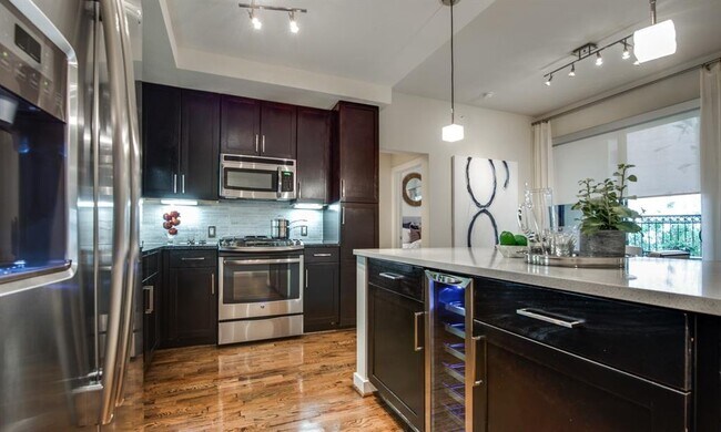 Photo - 500 Crawford St