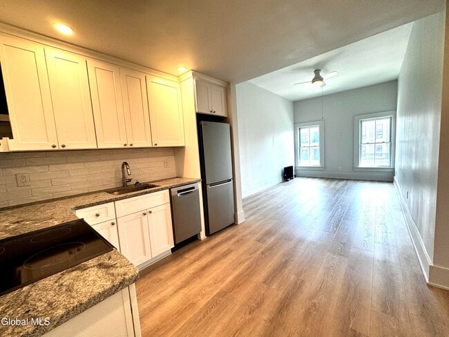 423 Broadway Unit 44