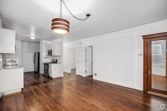 Building Photo - 218 E 50th St Unit 3 Rental