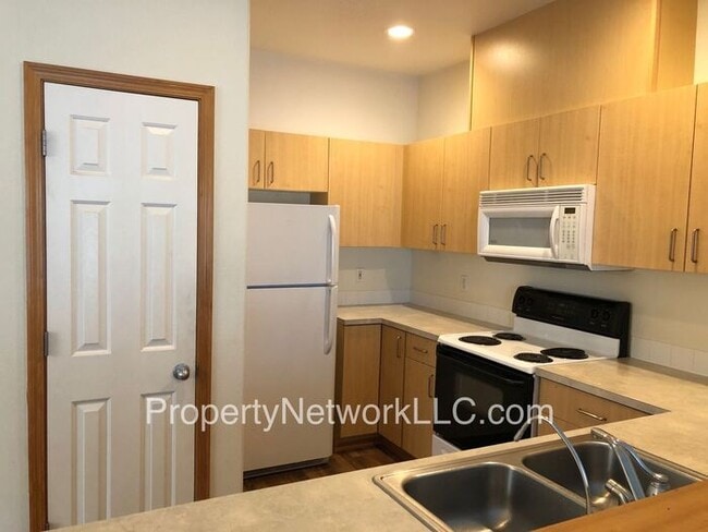 Photo - Great 2 Bedroom Gresham Duplex