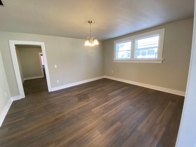 Photo - 603 N Gaines St