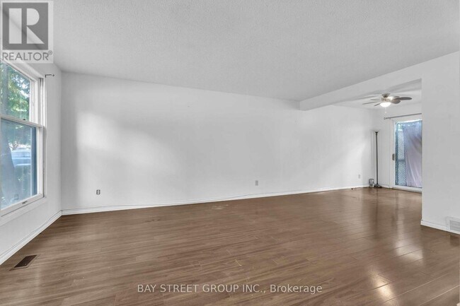 Photo - 1 Ranchwood Crescent