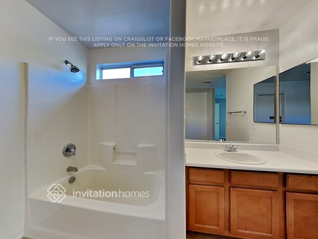 Photo - 5336 W Illini St