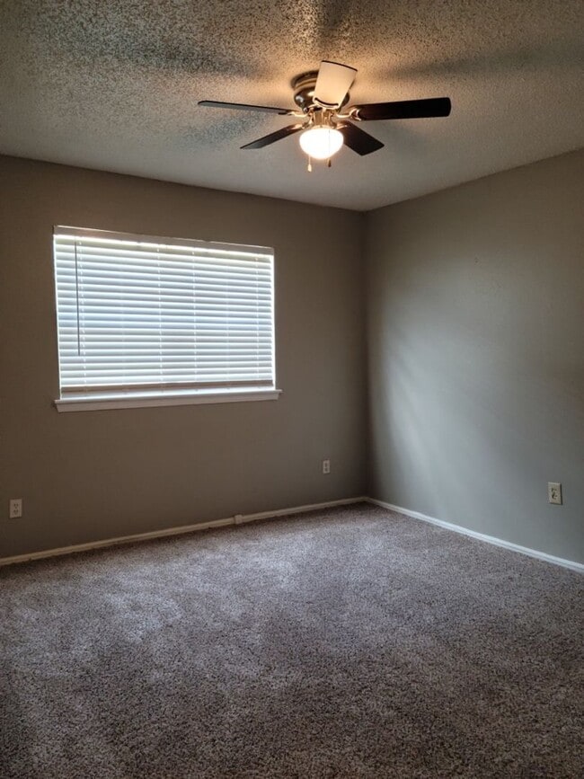 Photo - Bryant Grove Apartments