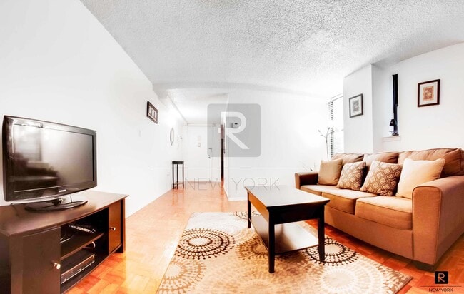 Photo - 150 W 51st St Unit 1527