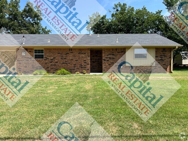 Building Photo - Harrah Home Available!