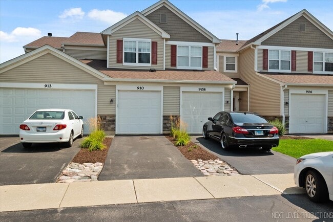 Building Photo - 910 Genesee Dr Rental