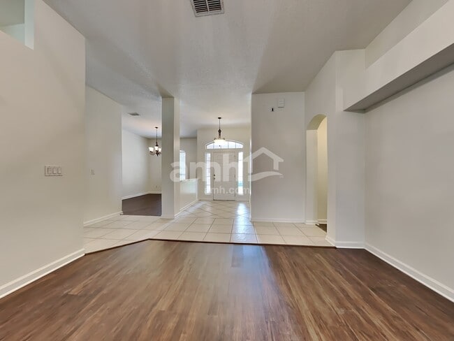 8629 Derry Dr
