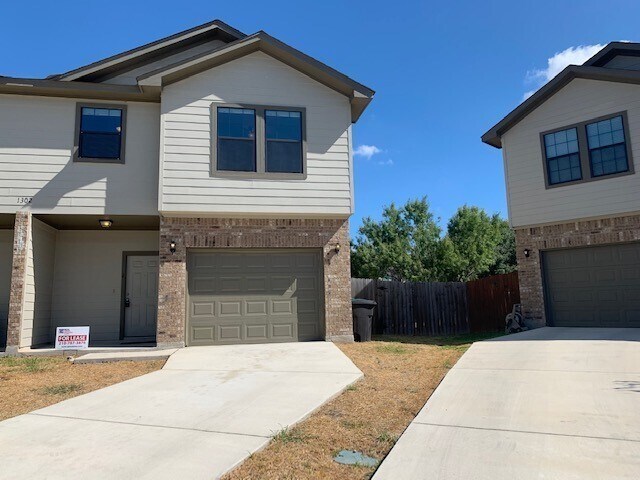 Photo - 1302 Garden Dusk Unit 2