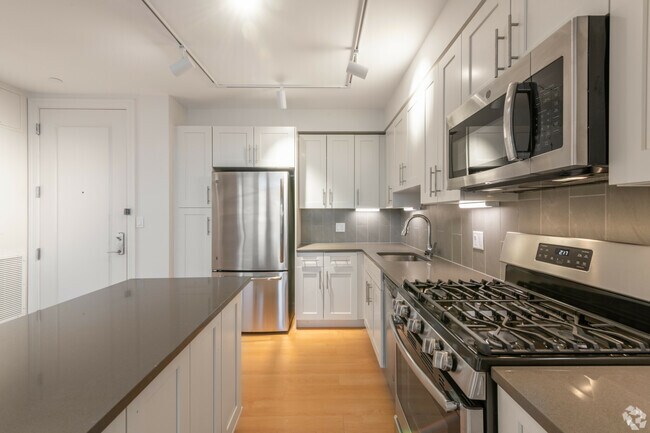 Building Photo - 45 New St Rental