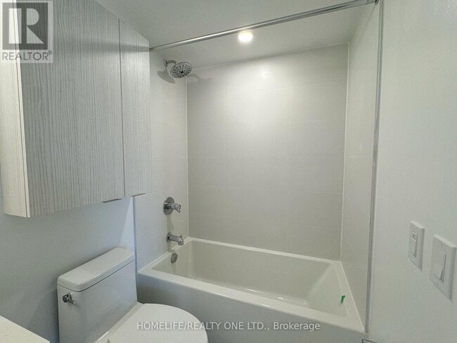 Photo - 176 Clonmore Dr