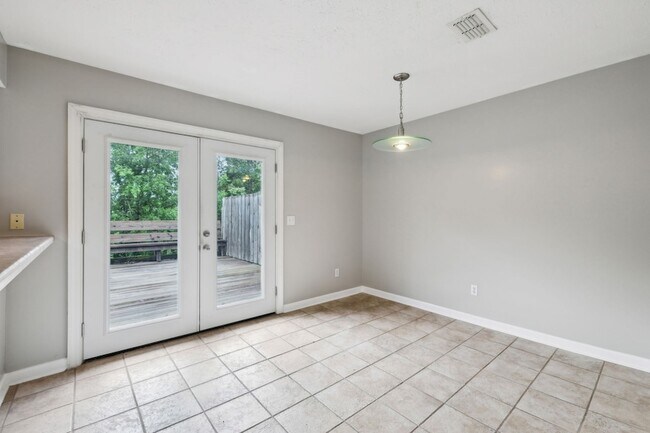 Photo - 377 Huntington Ridge Dr Unidad 35