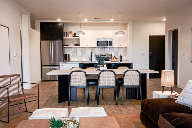 Photo - 320 East College Avenue