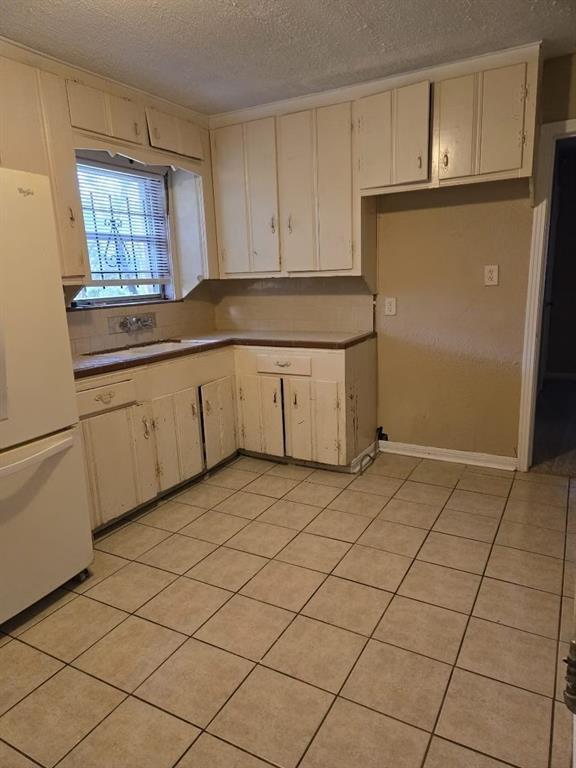 Photo - 5939 Belmark St