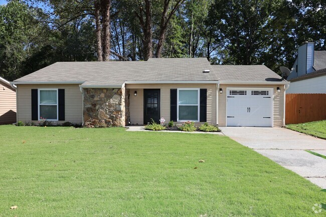 Building Photo - Newly Renovated Single Family Home