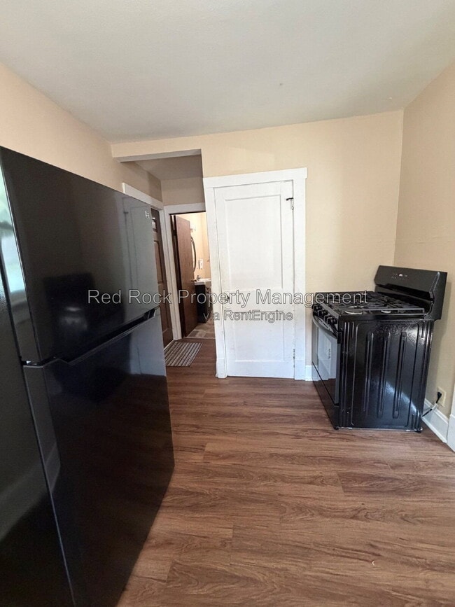 Photo - 732 Garfield Ave