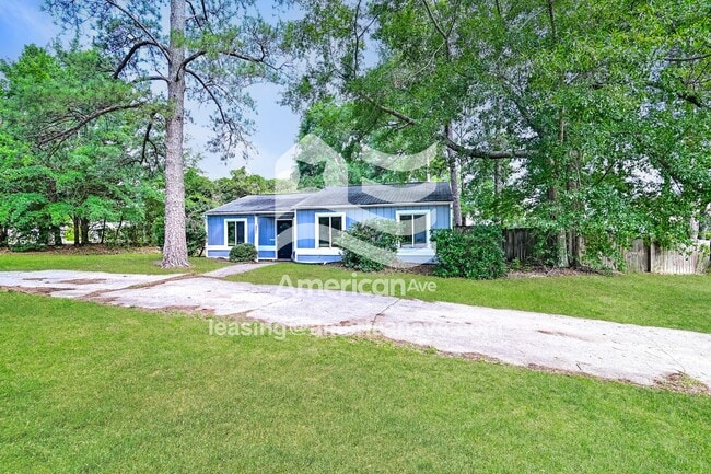 Photo - 421 Rockingham Rd