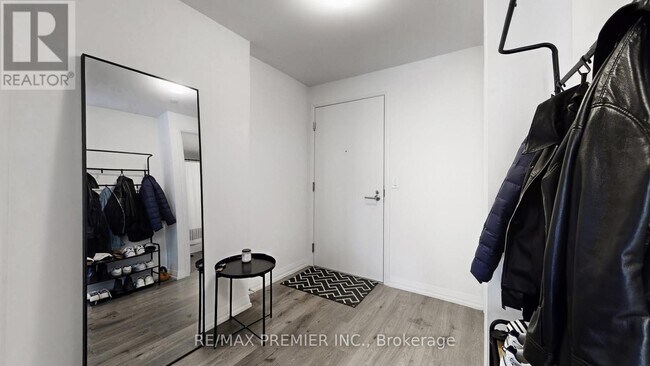 Photo - 8 Widmer St Unit 3711