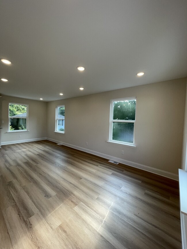 Building Photo - 2719 Orton St Rental