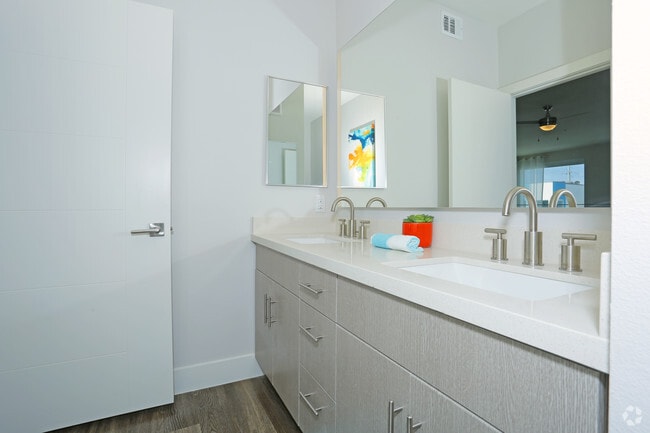 1HAB, 1,5BA - Cuarto de baño Delano - South Beach by Logan