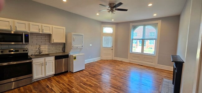 Photo - 2146-2148 Victor St. Unit 2146 1st Flr