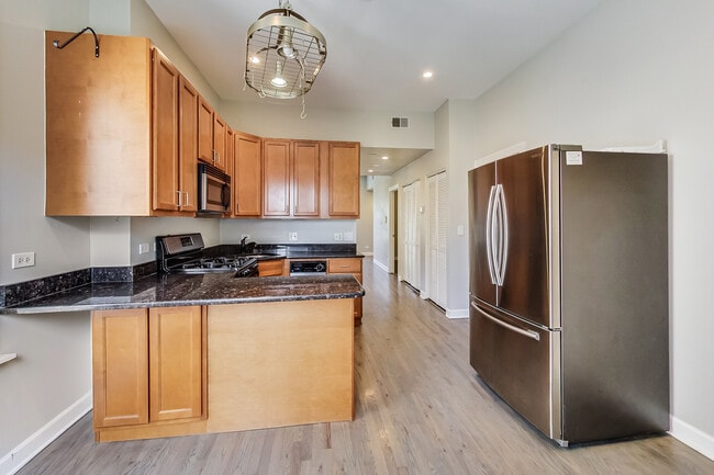 Photo - 2709 W Chicago Ave Unit 2F