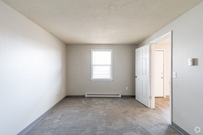1BR, 1BA - Bedroom