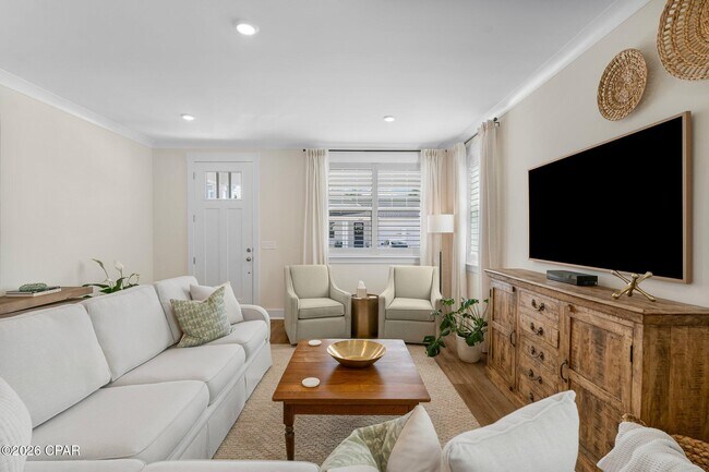 Photo - 1663 Rushes Ave