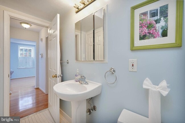 Photo - 3630 39th St NW