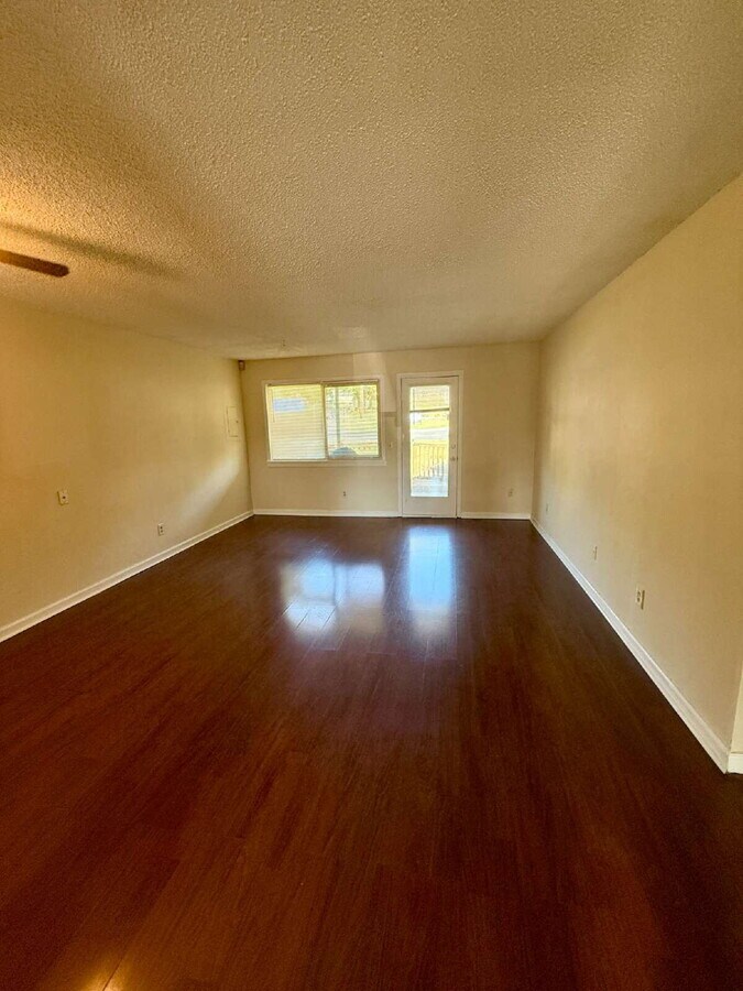 Photo - 2BR/1BA Condo in Greenbrier Unit 7