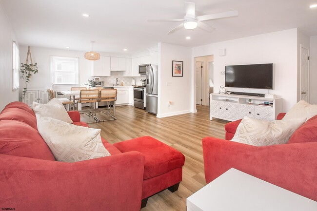 Photo - 9506 Ventnor Ave Unit 8