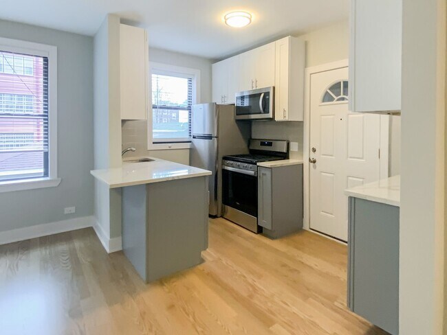 Photo - 3620 N Marshfield Ave Unit 1B