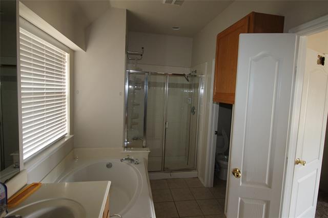 Photo - 543 Hawken Dr