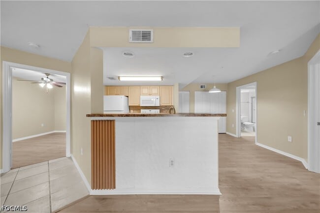 Photo - 1767 Four Mile Cove Pkwy Unidad 826