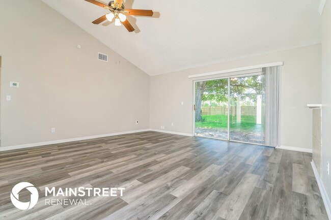 Photo - 2613 Waterview Dr