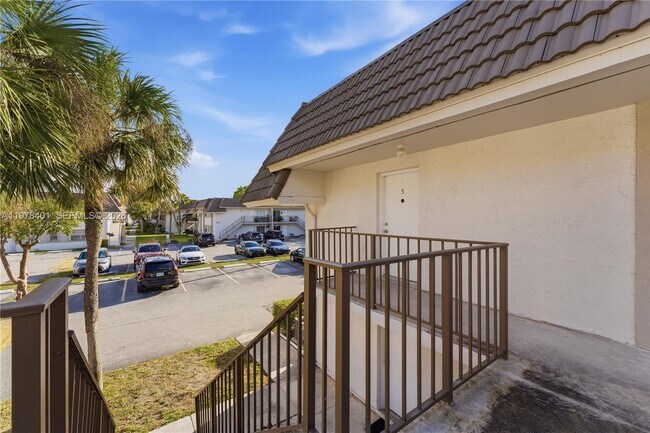 Photo - 6921 SW 129th Ave Unit 5